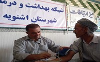 خدمات رایگان به نمازگزاران در میز خدمت شبکه بهداشت و درمان اشنویه